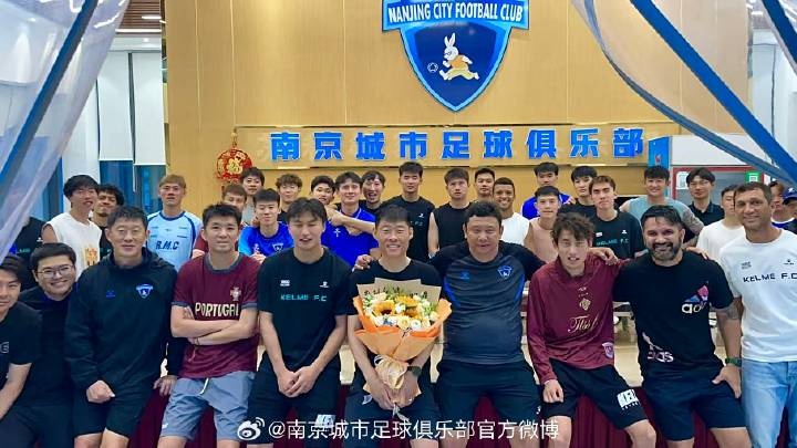 32场后防老臣离队:杜君鹏告别南京城市 32场后防老臣离队:杜君鹏告别南京城市