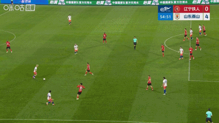 马德鲁加头槌模仿库尼亚 泰山4-0领先铁人 马德鲁加头槌模仿库尼亚 泰山4-0领先铁人