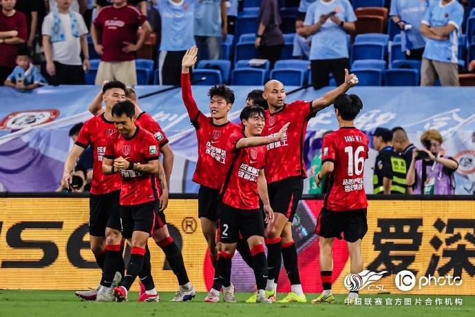 阿洛伊西:两球领先仍需把握机会,韦世豪队长领导力获肯定 阿洛伊西:两球领先仍需把握机会,韦世豪队长领导力获肯定