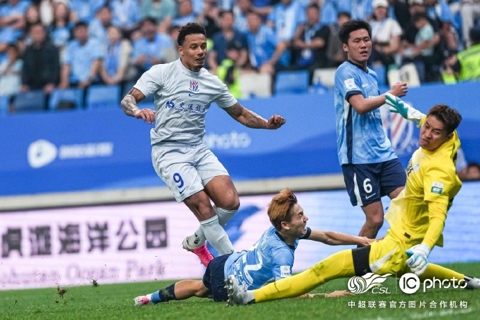 申花4-1逆转大连，拉唐双响阿苏埃传射