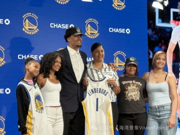 化疗母亲场边见证,伦德伯格披上勇士1号