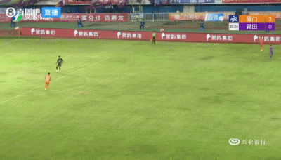 王鑫海闪击刘鑫岳世界波 厦门半场3-0碾压莆田 王鑫海闪击刘鑫岳世界波 厦门半场3-0碾压莆田