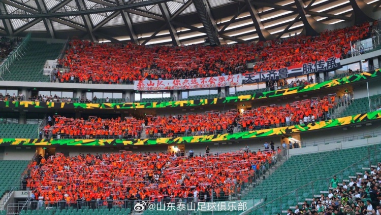 十人山东泰山客场0-2负于北京国安,少打一人全场被动 十人山东泰山客场0-2负于北京国安,少打一人全场被动