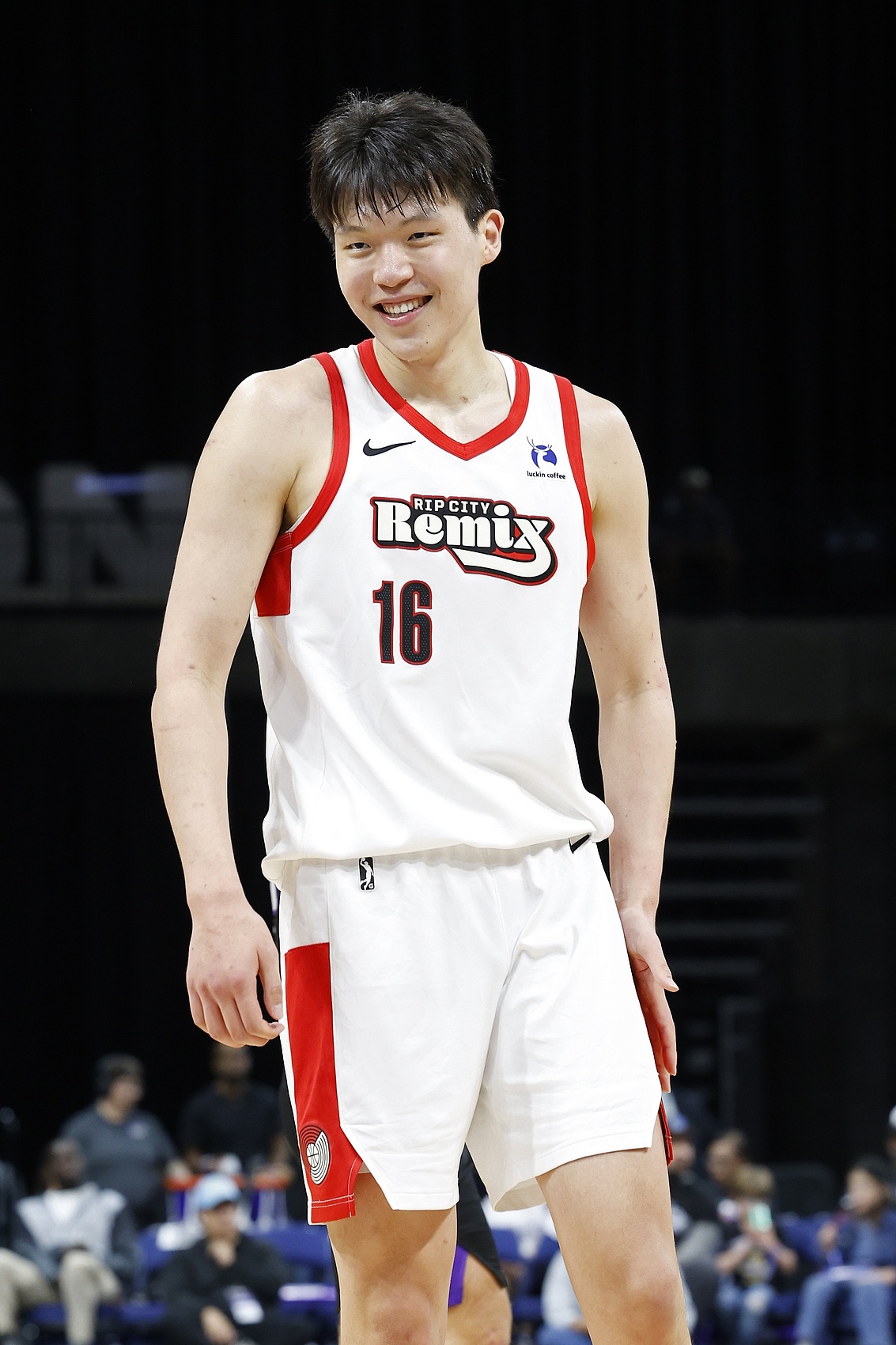 开拓者队记：杨瀚森需2-3年培养周期 16号签押注潜力股
