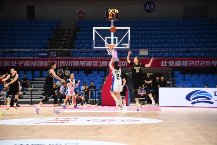 厦门银行终结三连败 廖丽华21分率队65-63险胜大连文体旅 厦门银行终结三连败 廖丽华21分率队65-63险胜大连文体旅