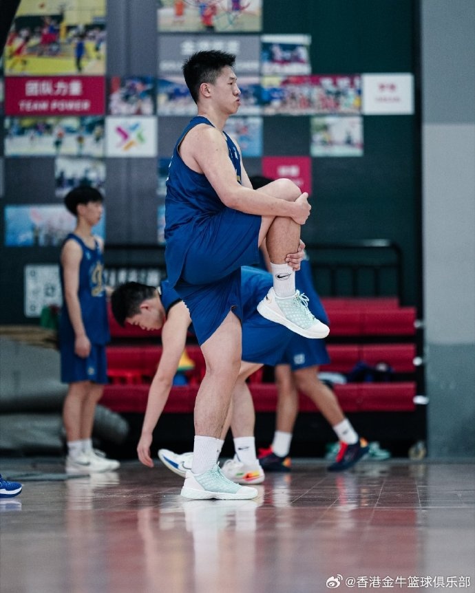 四天三夜高强度特训 香港金牛U19赴日拉练 四天三夜高强度特训 香港金牛U19赴日拉练