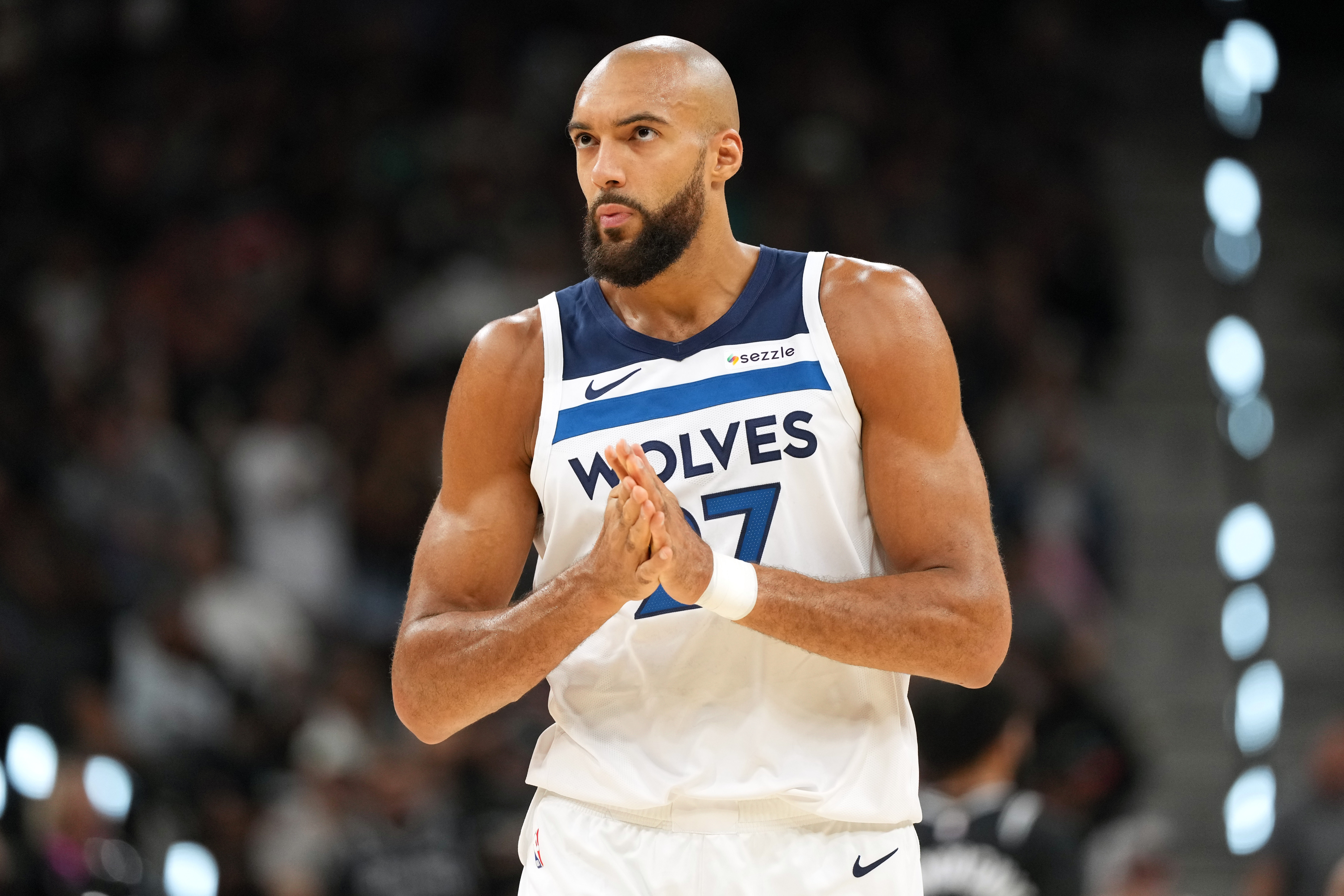 HoopsHype80大国际球星：奥拉朱旺居首 姚明第18 文班第50