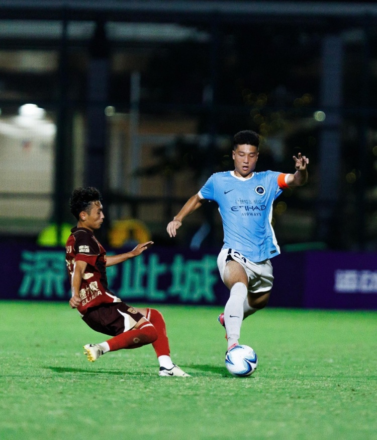刘志鹏抢断门将送助攻 深圳新鹏城U20主场2比1逆转陕西联合U20