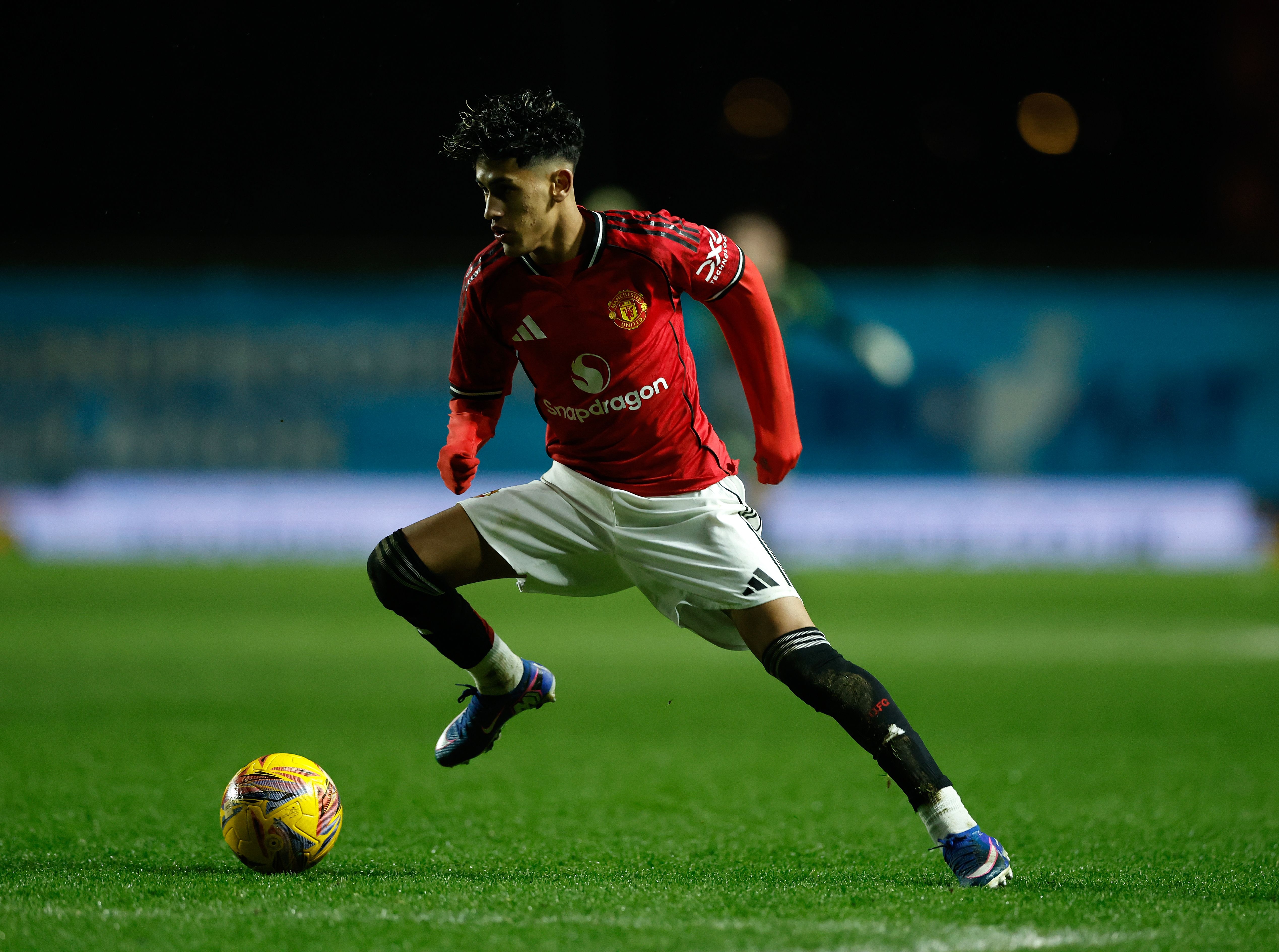 邮报：曼联计划让15岁加布里埃尔在U21担当主力，并跟一线队训练