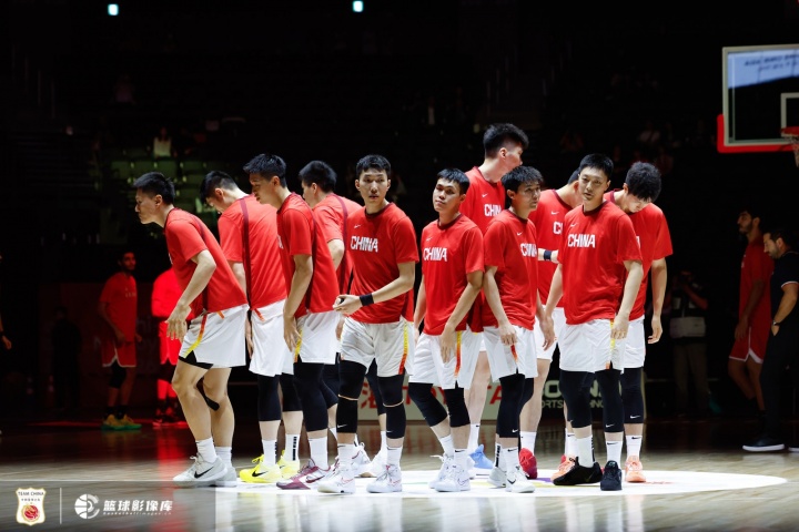 羊城晚报:伊朗男篮让中国男篮当了背景板崔永熙:难形容现在感受 羊城晚报:伊朗男篮让中国男篮当了背景板崔永熙:难形容现在感受