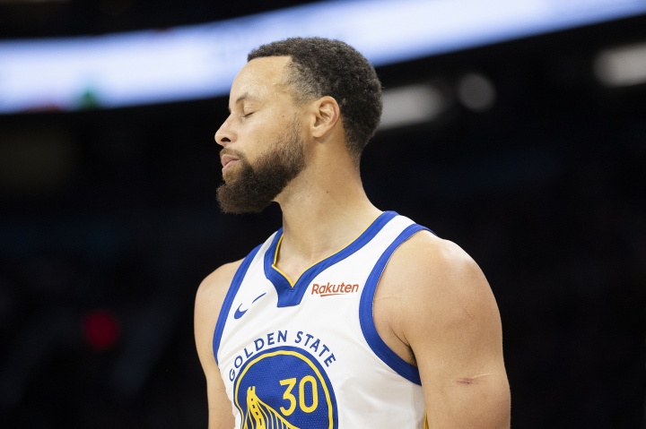 ESPN库里续约勇士评级为B级:降薪幅度大些更好 健康成唯一隐忧 ESPN库里续约勇士评级为B级:降薪幅度大些更好 健康成唯一隐忧